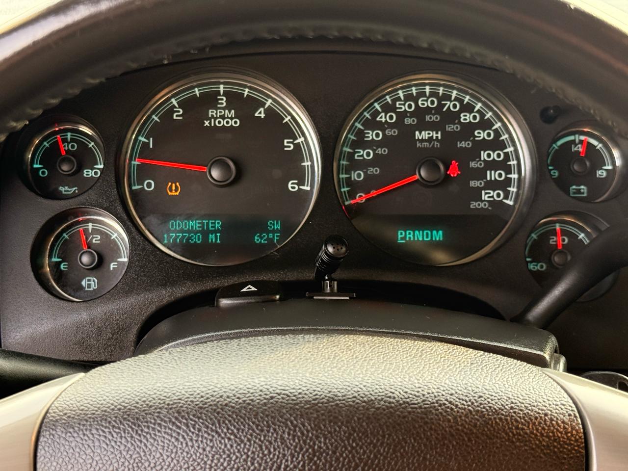 Chevrolet Avalanche 4WD Crew Cab LT 2013