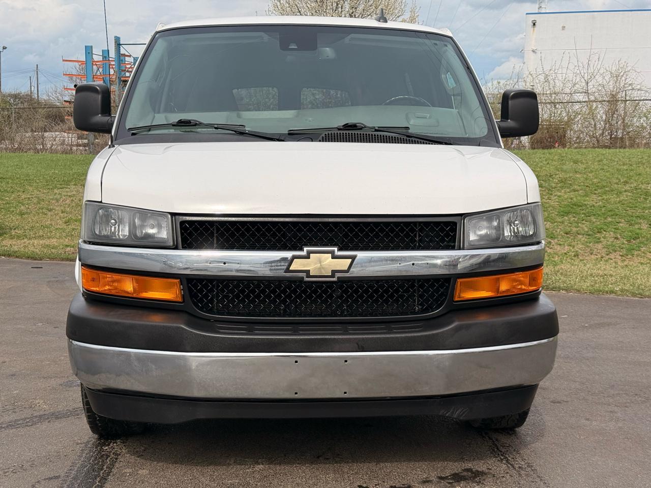 Chevrolet Express Passenger RWD 3500 155" LT 2019