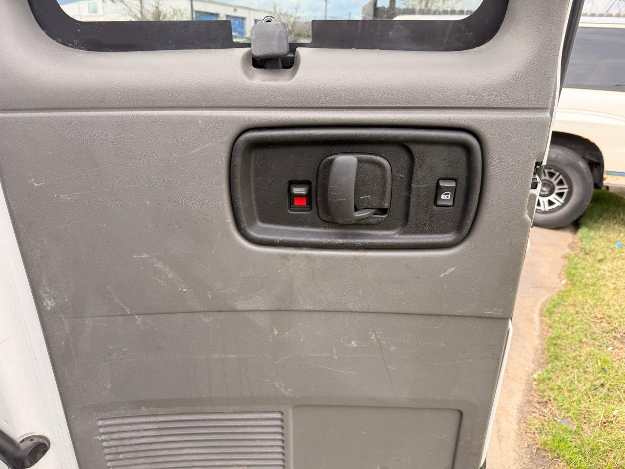 Chevrolet Express Passenger RWD 3500 155" LT 2019