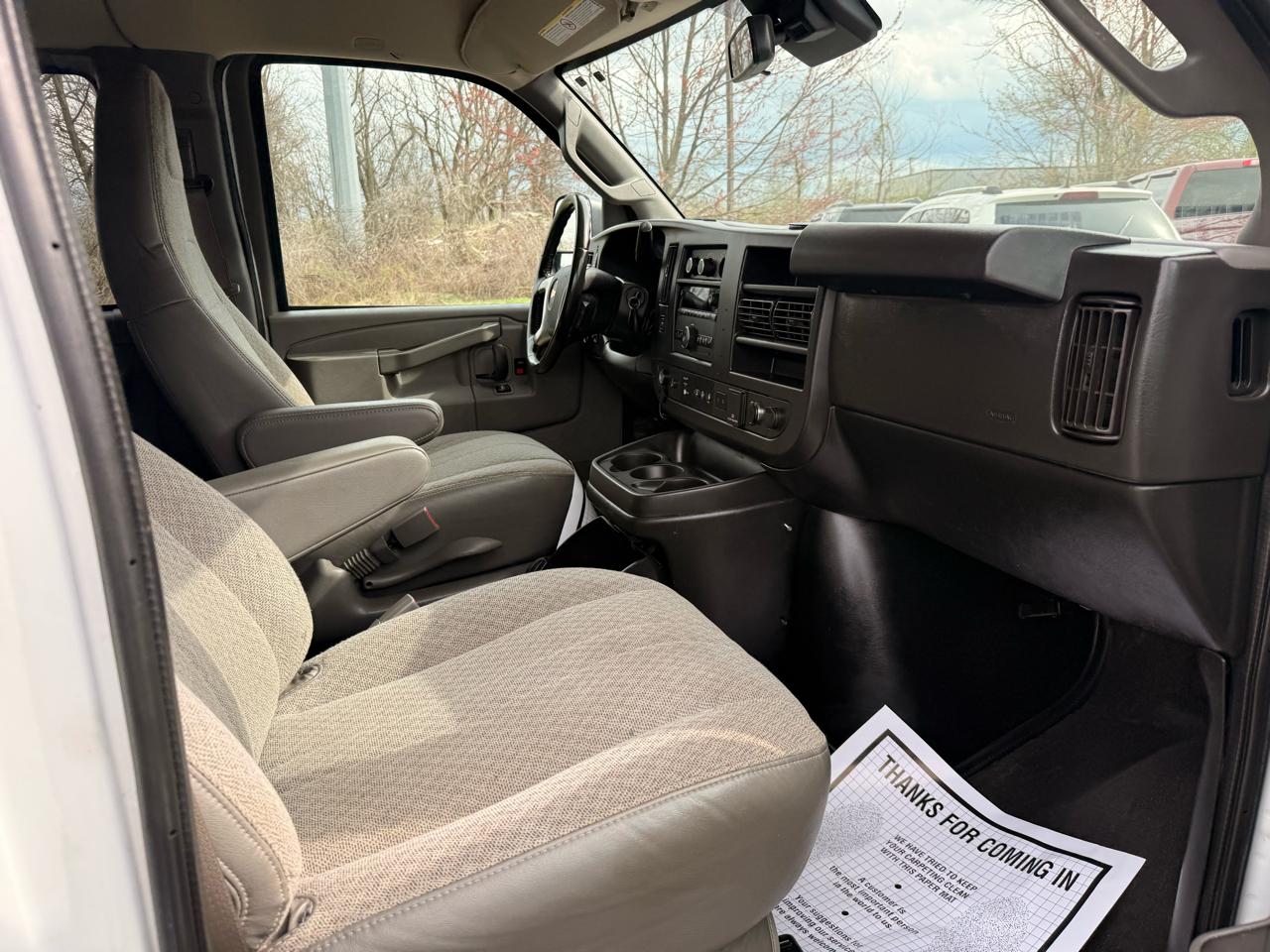 Chevrolet Express Passenger RWD 3500 155" LT 2019