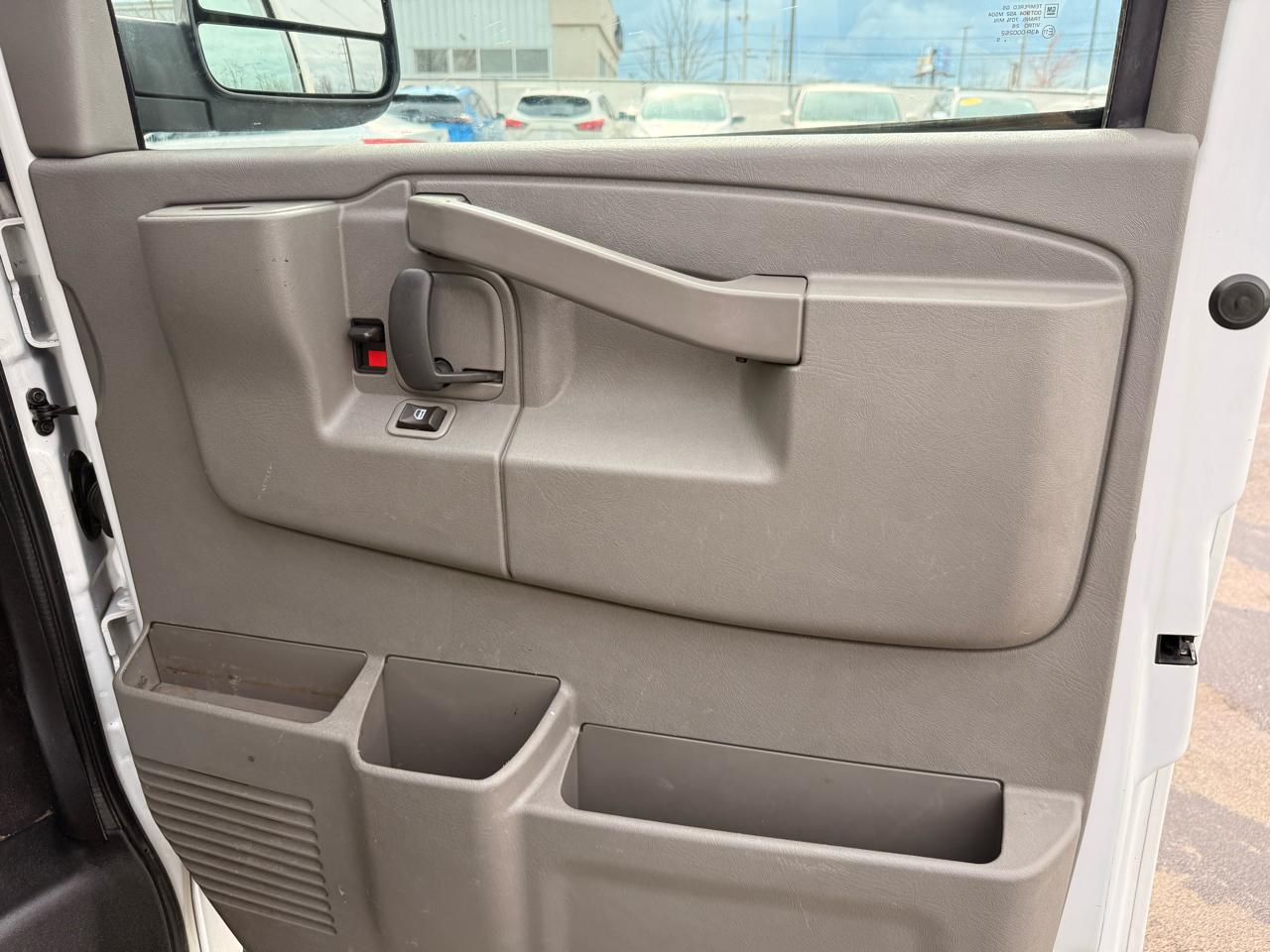 Chevrolet Express Passenger RWD 3500 155" LT 2019