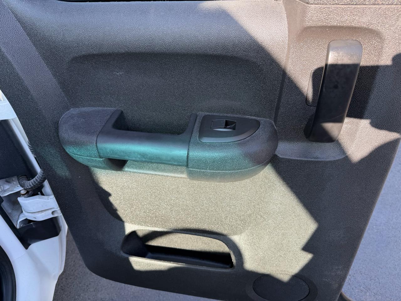 Chevrolet Silverado 1500 4WD Ext Cab 143.5" LT 2011