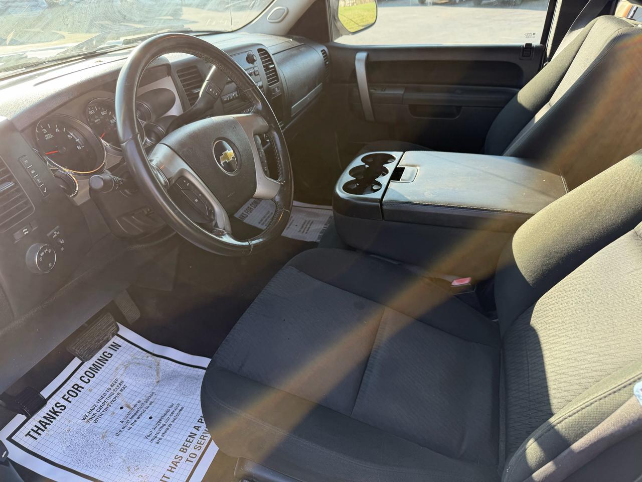 Chevrolet Silverado 1500 4WD Ext Cab 143.5" LT 2011