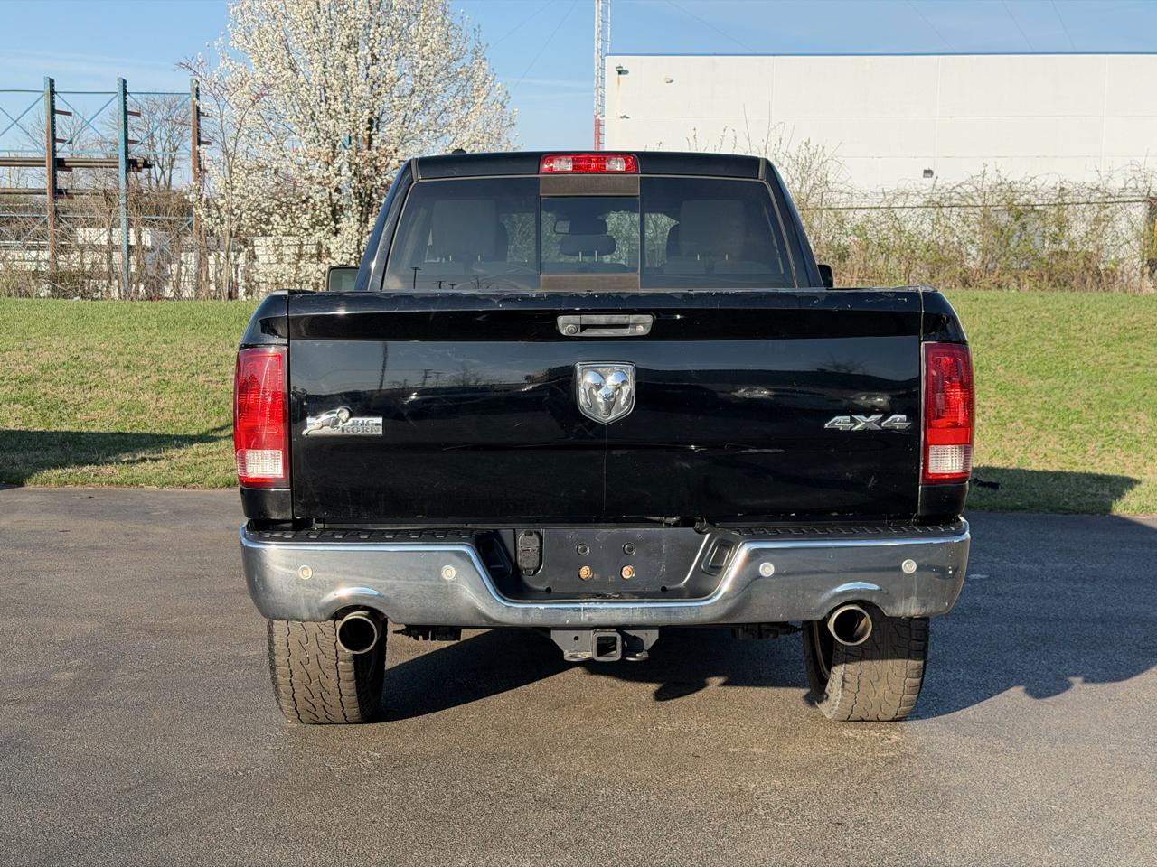 RAM 1500 4WD Quad Cab 140.5" Big Horn 2014