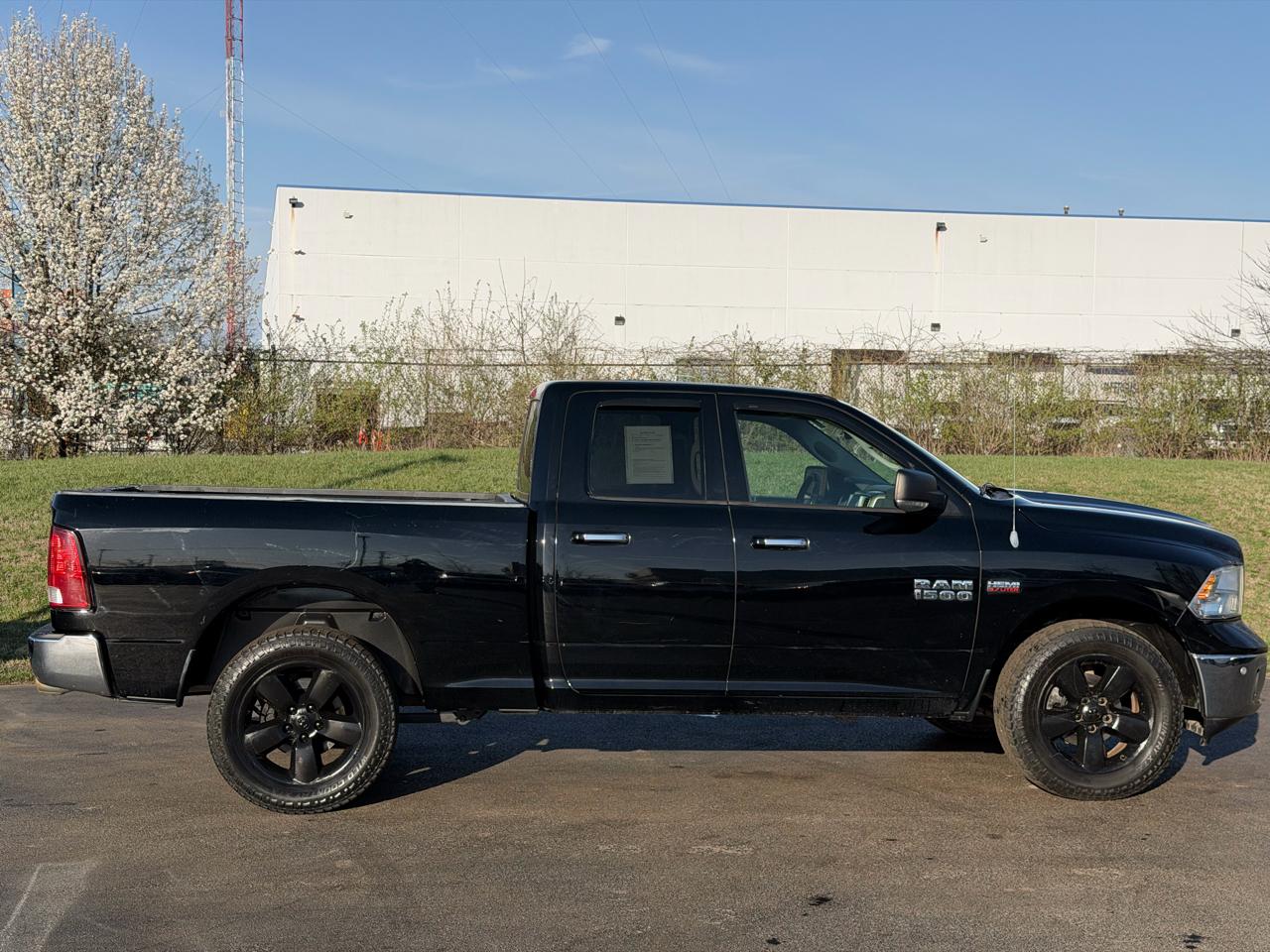 RAM 1500 4WD Quad Cab 140.5" Big Horn 2014