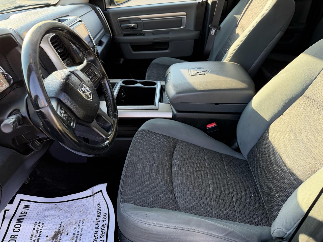 RAM 1500 4WD Quad Cab 140.5" Big Horn 2014