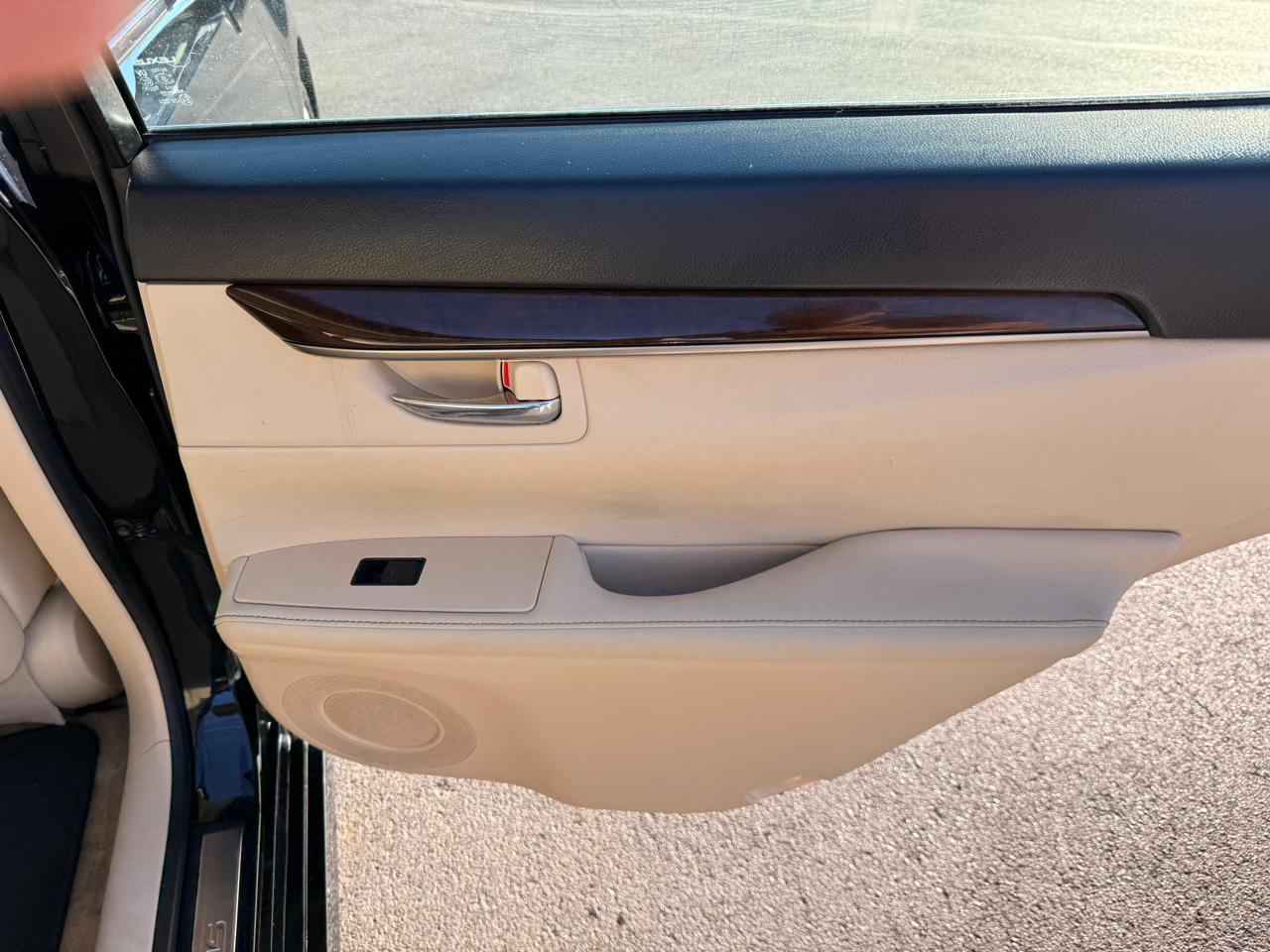 Lexus ES 350 4dr Sdn 2013