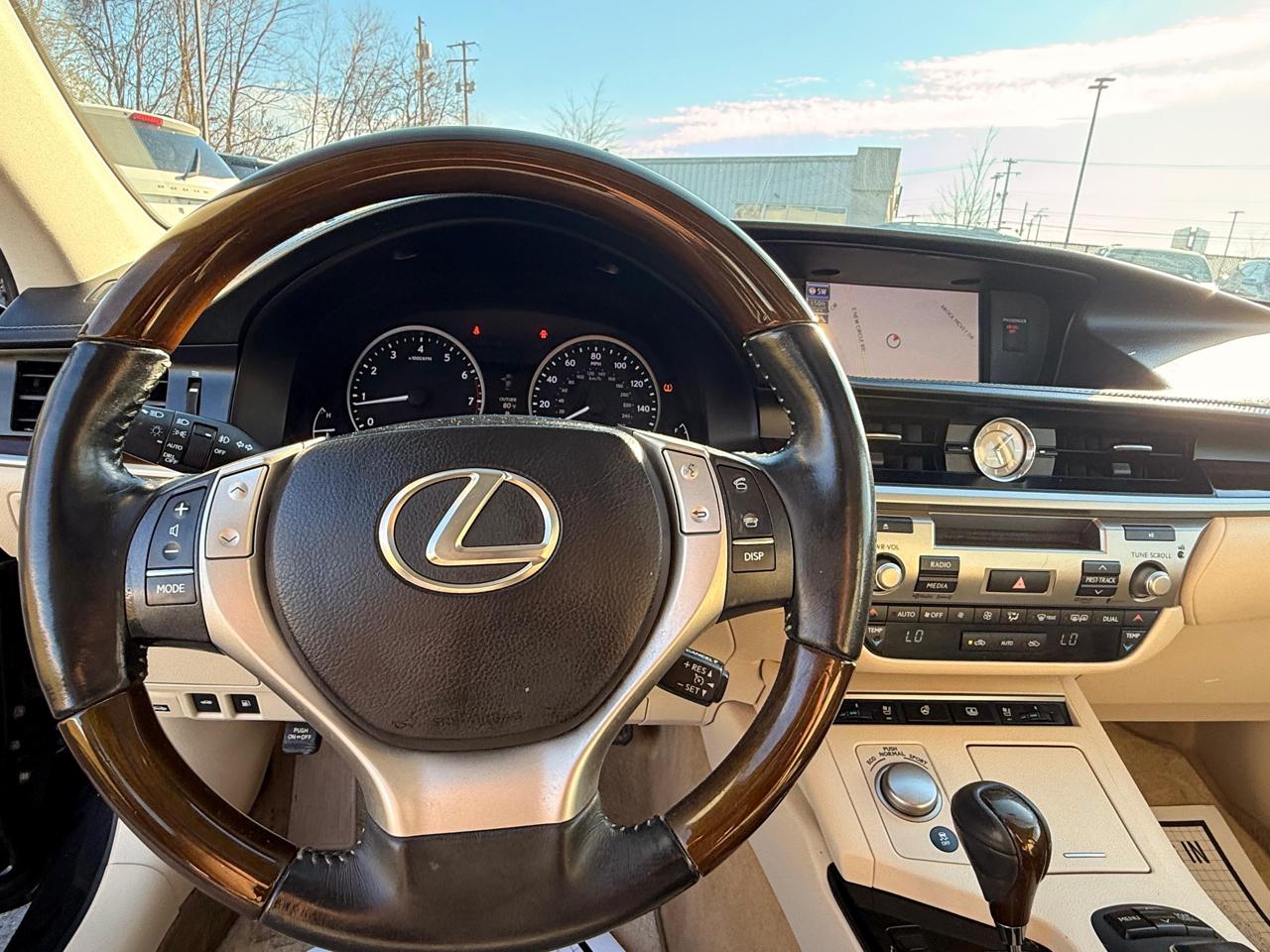 Lexus ES 350 4dr Sdn 2013