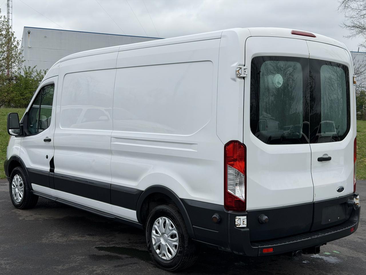 Ford Transit Cargo Van T-150 148" Med Rf 8600 GVWR Sliding RH Dr 2015