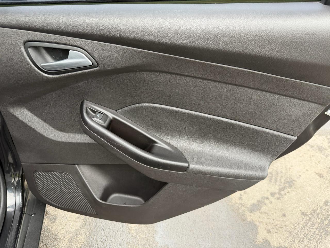 Ford Focus 5dr HB SE 2014