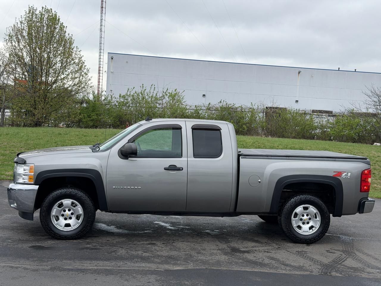 Chevrolet Silverado 1500 4WD Ext Cab 143.5" LT 2013