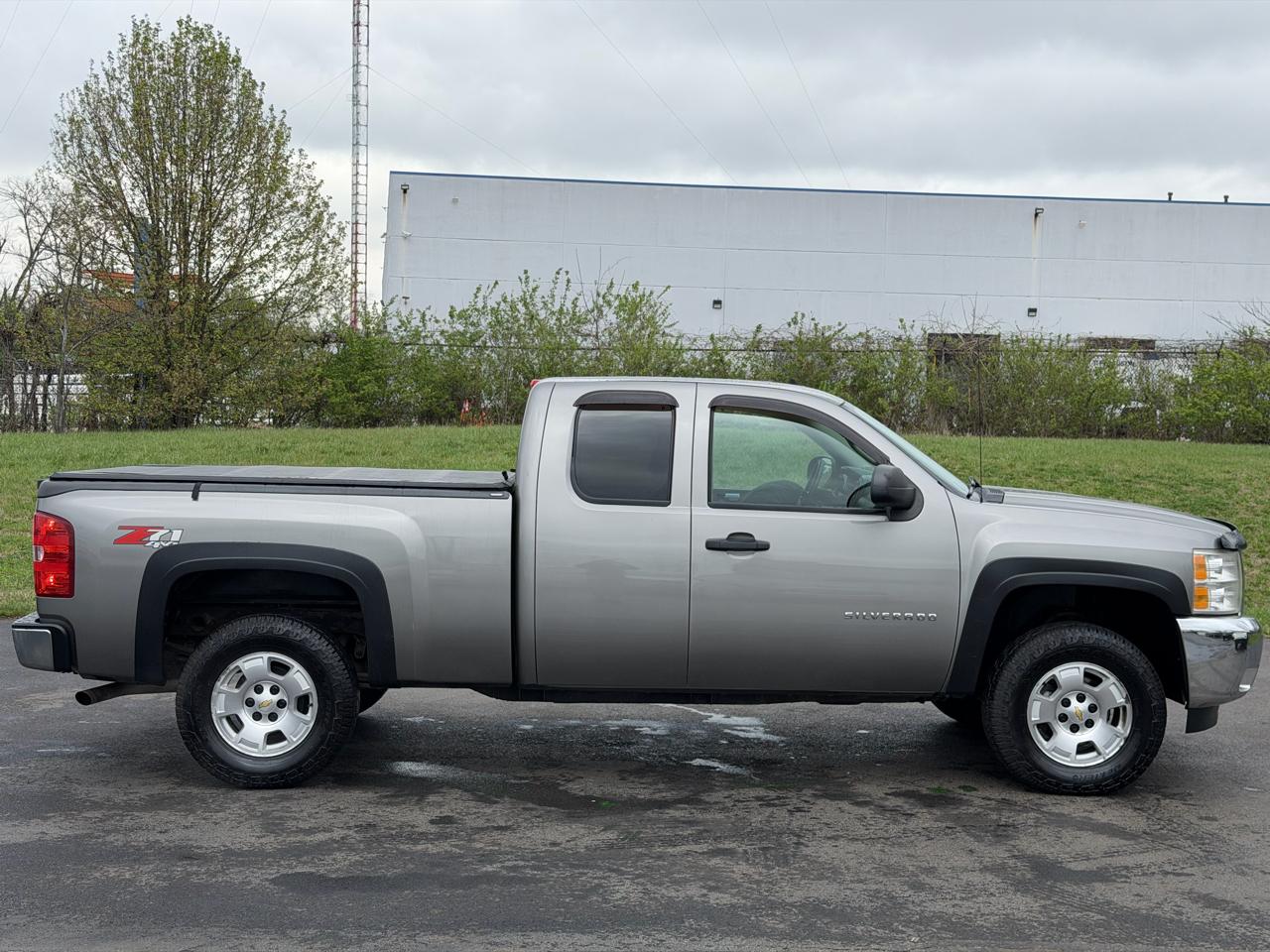 Chevrolet Silverado 1500 4WD Ext Cab 143.5" LT 2013