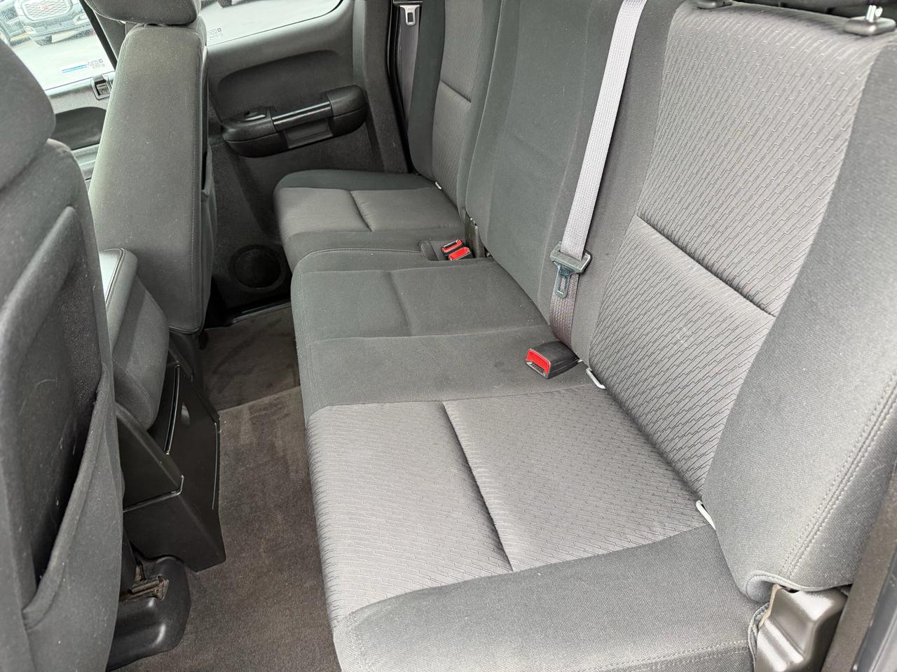 Chevrolet Silverado 1500 4WD Ext Cab 143.5" LT 2013