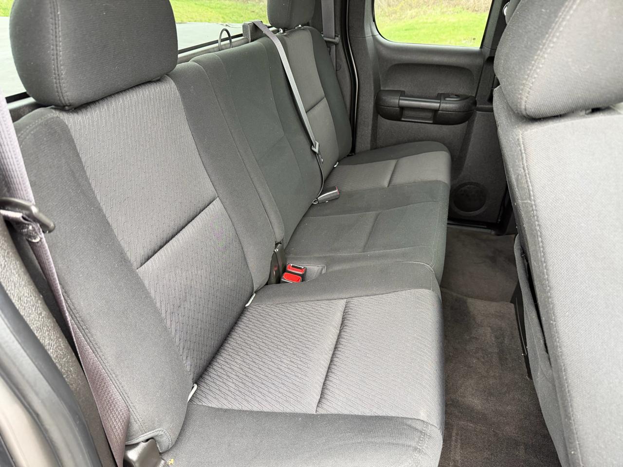 Chevrolet Silverado 1500 4WD Ext Cab 143.5" LT 2013