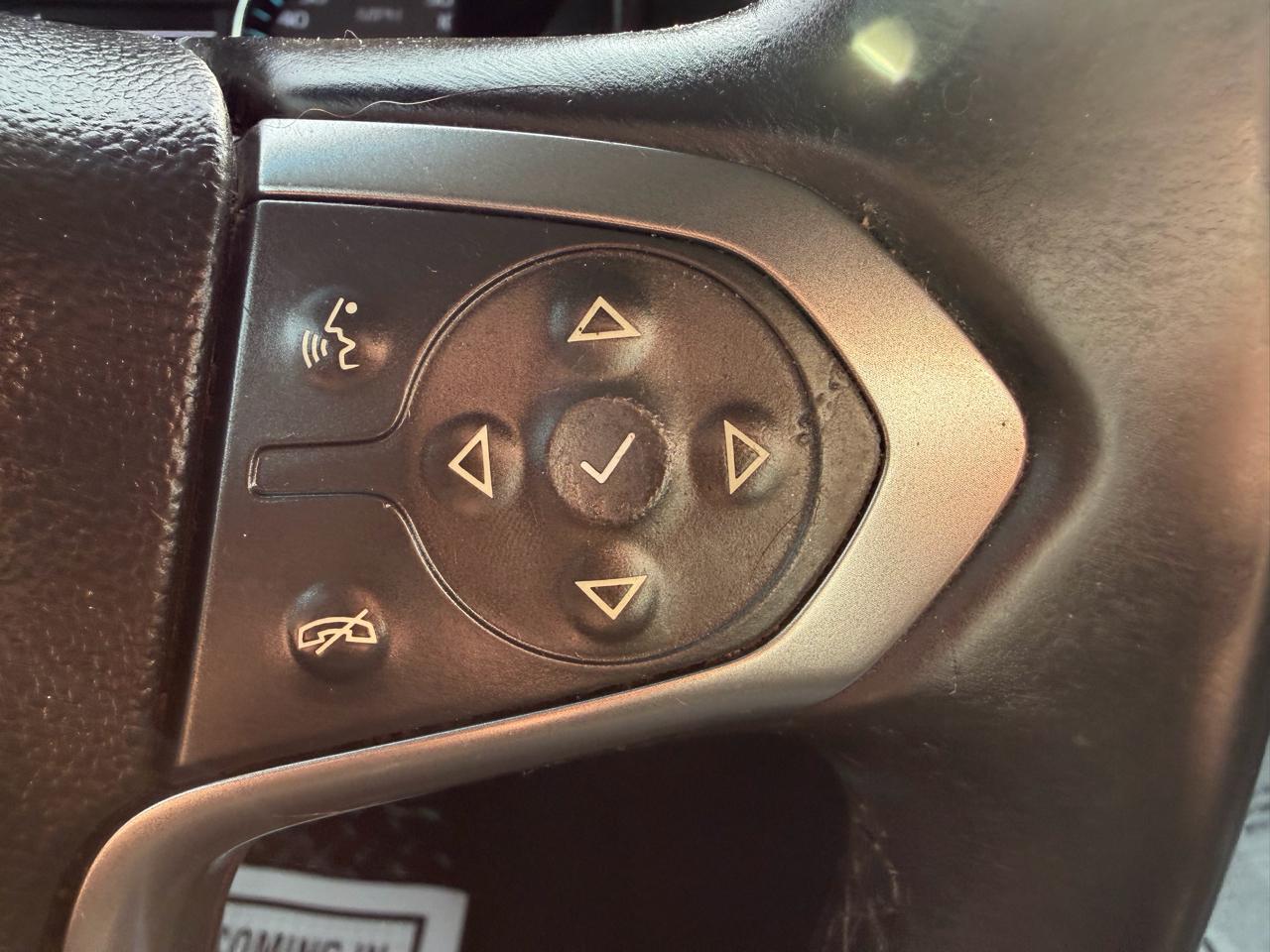 Chevrolet Silverado 1500 4WD Crew Cab 143.5" LT w/2LT 2014