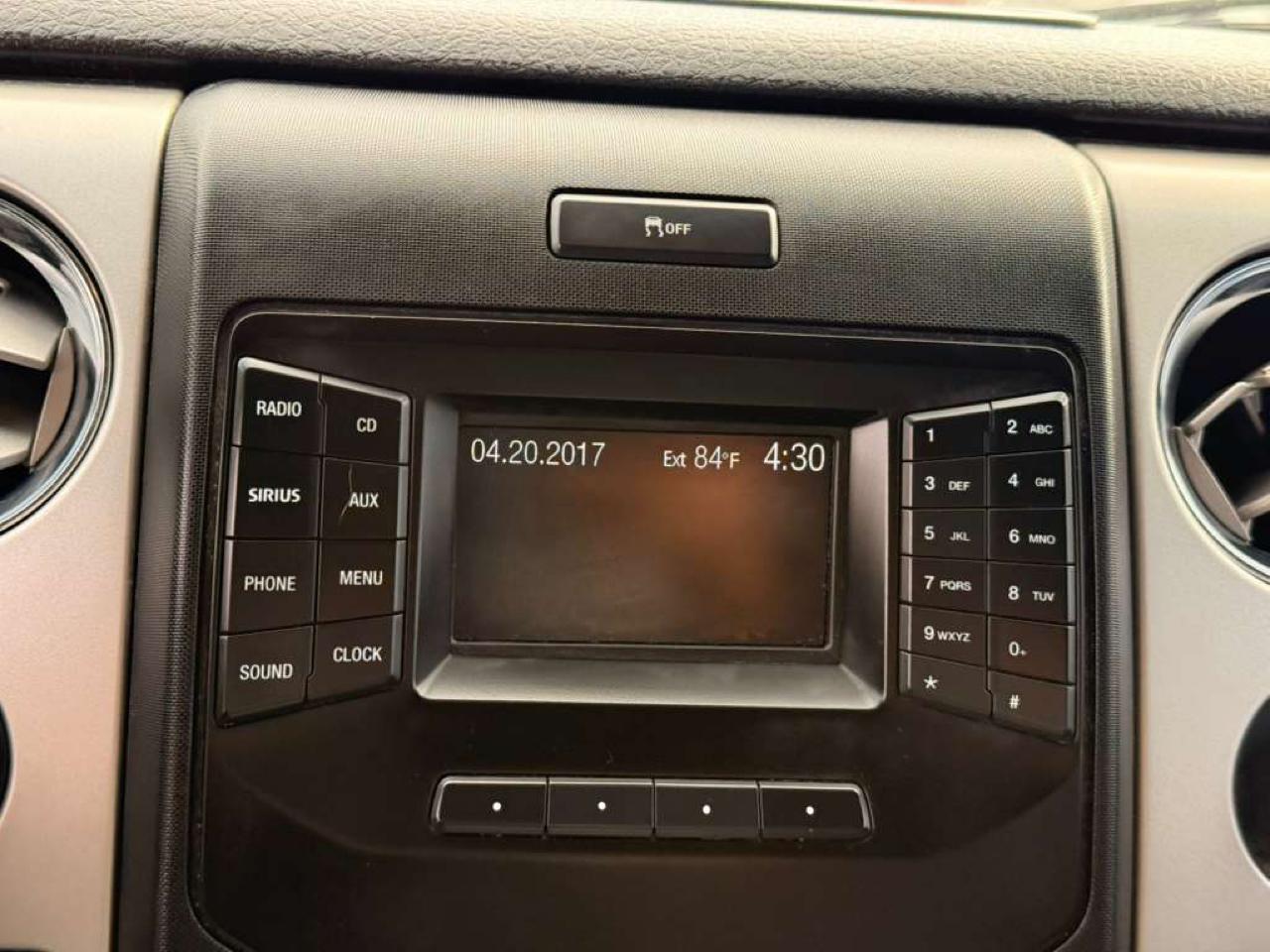 Ford F-150 4WD SuperCrew 145" Platinum 2013