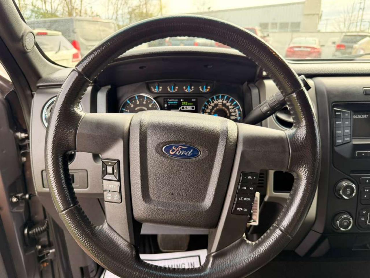 Ford F-150 4WD SuperCrew 145" Platinum 2013