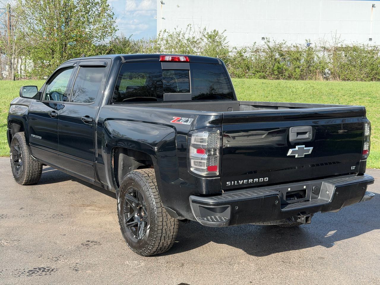 Chevrolet Silverado 1500 4WD Crew Cab 143.5" LT w/2LT 2017