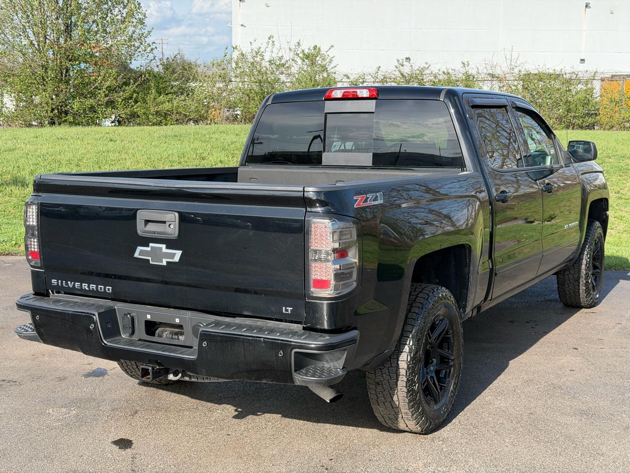 Chevrolet Silverado 1500 4WD Crew Cab 143.5" LT w/2LT 2017