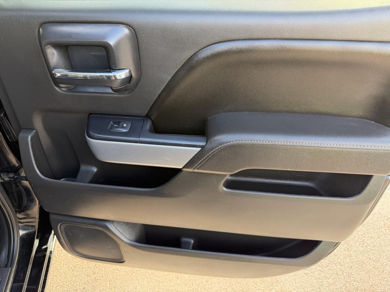 Chevrolet Silverado 1500 4WD Crew Cab 143.5" LT w/2LT 2017