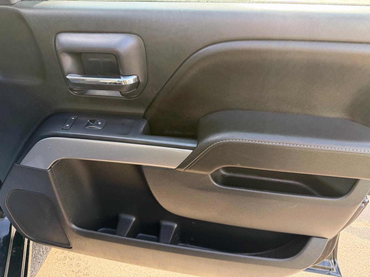 Chevrolet Silverado 1500 4WD Crew Cab 143.5" LT w/2LT 2017