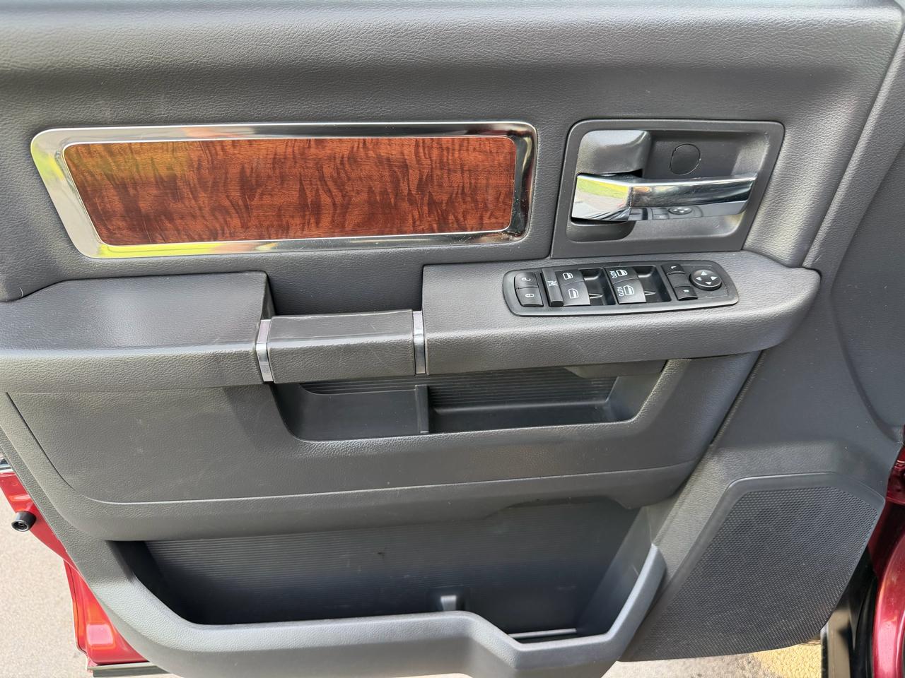 RAM 2500 4WD Crew Cab 149" Laramie 2012