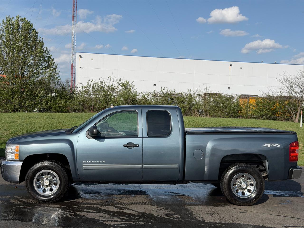 Chevrolet Silverado 1500 4WD Ext Cab 143.5" LS 2012