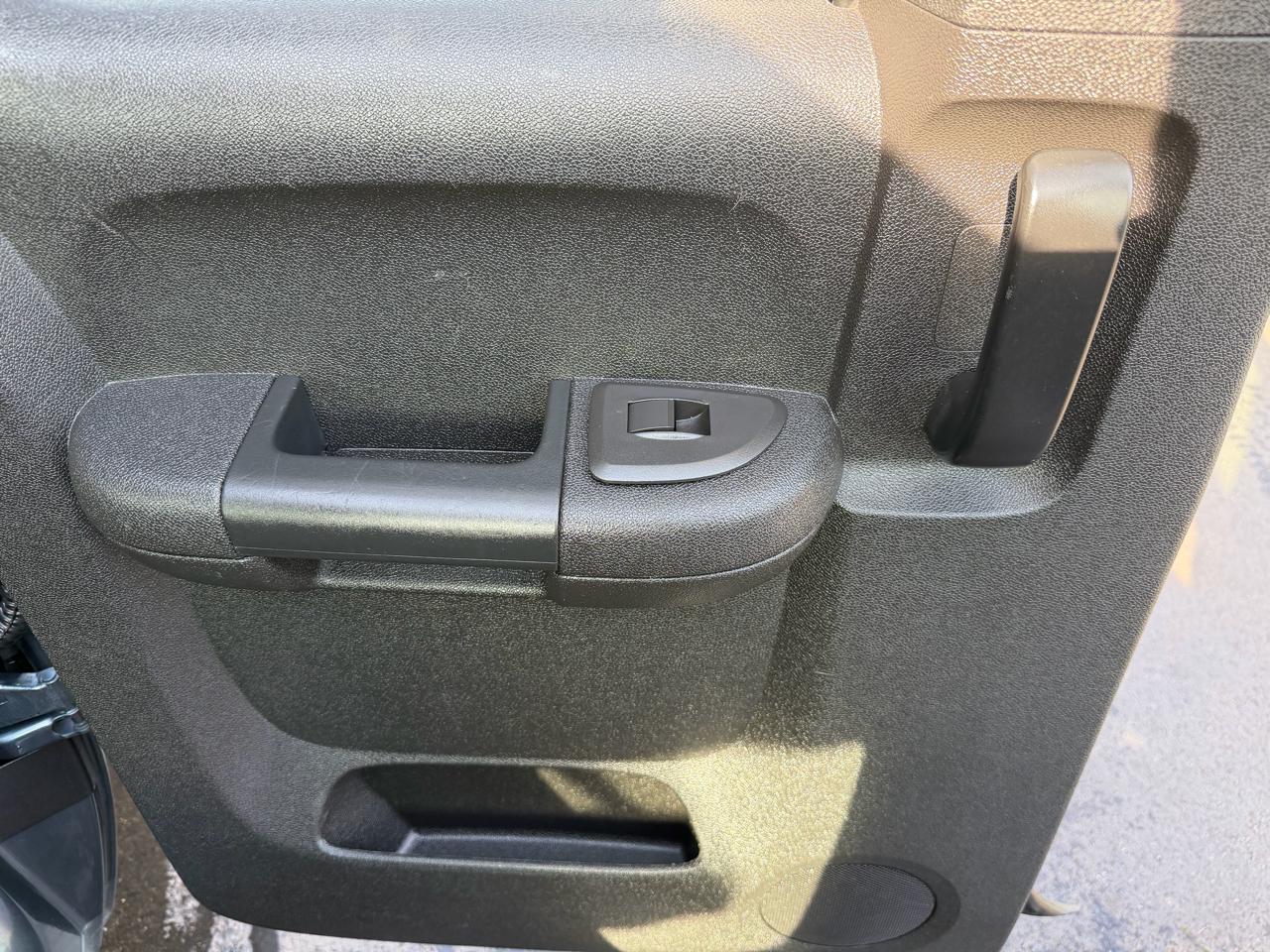 Chevrolet Silverado 1500 4WD Ext Cab 143.5" LS 2012