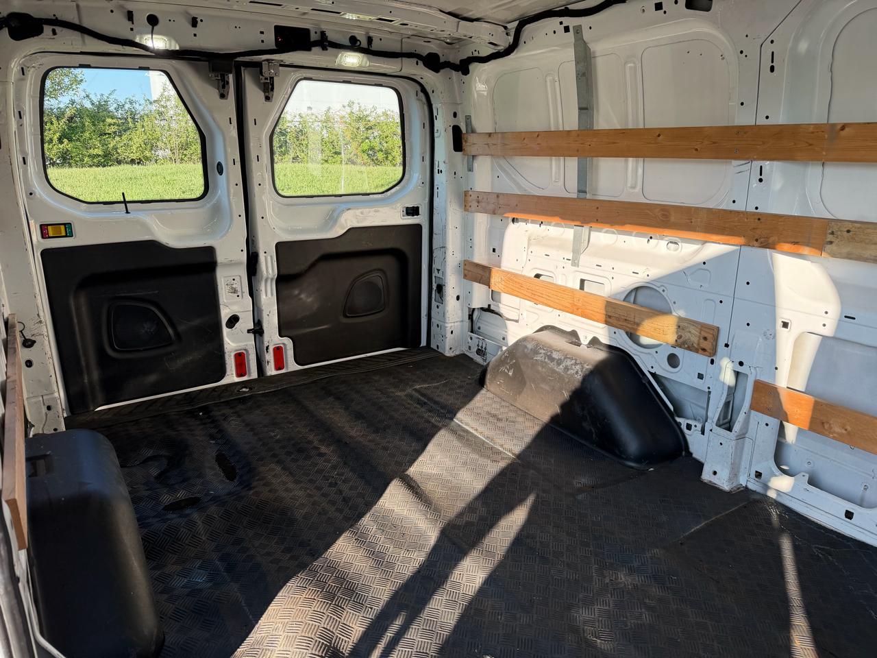 Ford Transit Van T-250 130" Low Rf 9000 GVWR Swing-Out RH Dr 2017