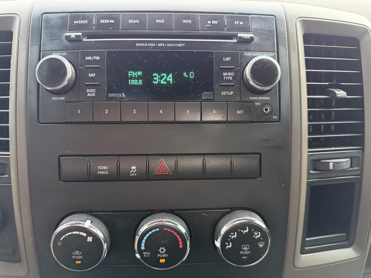 RAM 1500 4WD Quad Cab 140.5" Express 2012