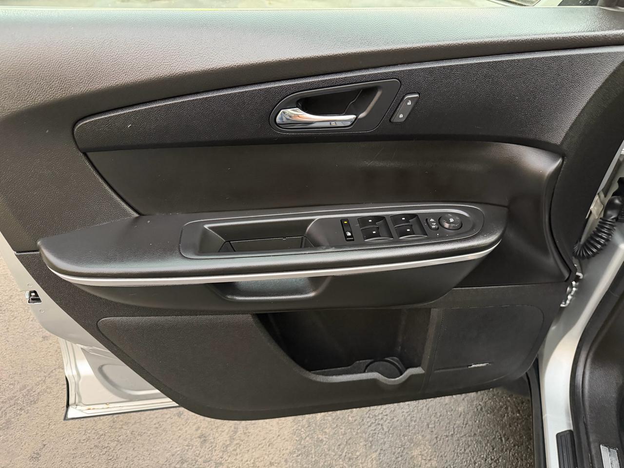 GMC Acadia AWD 4dr SLT1 2012