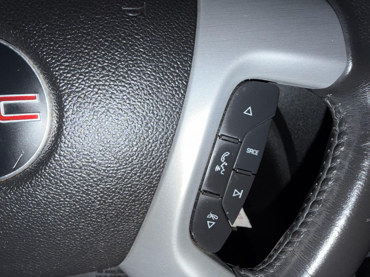 GMC Acadia AWD 4dr SLT1 2012