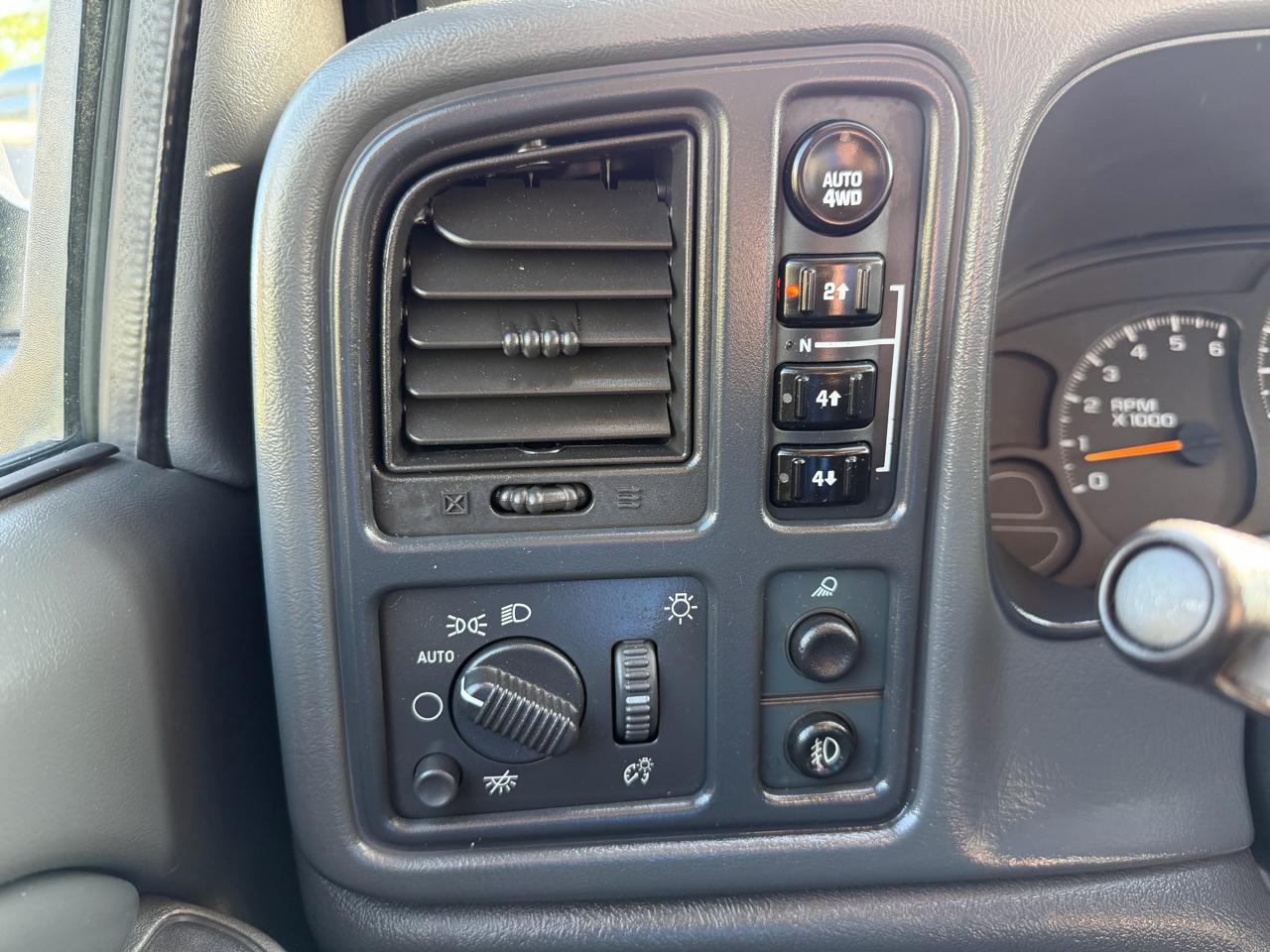 Chevrolet Silverado 1500 Z71 Short Bed 4WD 2004