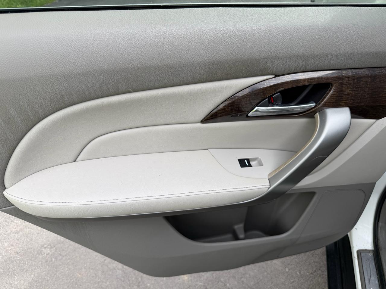 Acura MDX AWD 4dr 2011