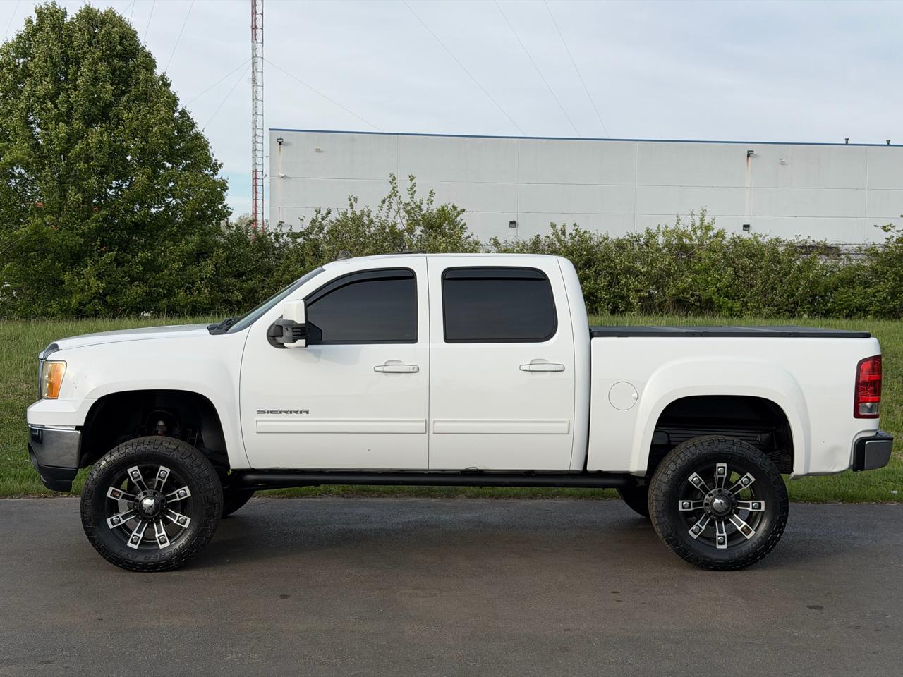 GMC Sierra 1500 4WD Crew Cab 143.5" SLT 2013
