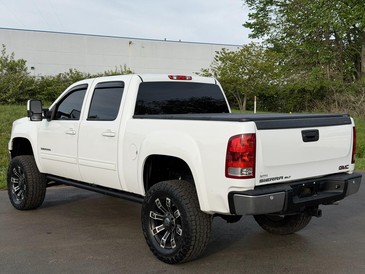 GMC Sierra 1500 4WD Crew Cab 143.5" SLT 2013