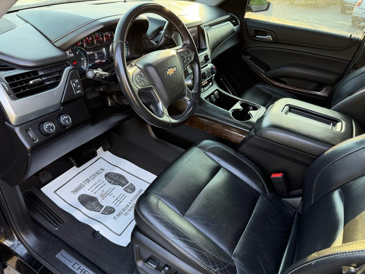 Chevrolet Suburban 4WD 4dr 1500 LT 2019