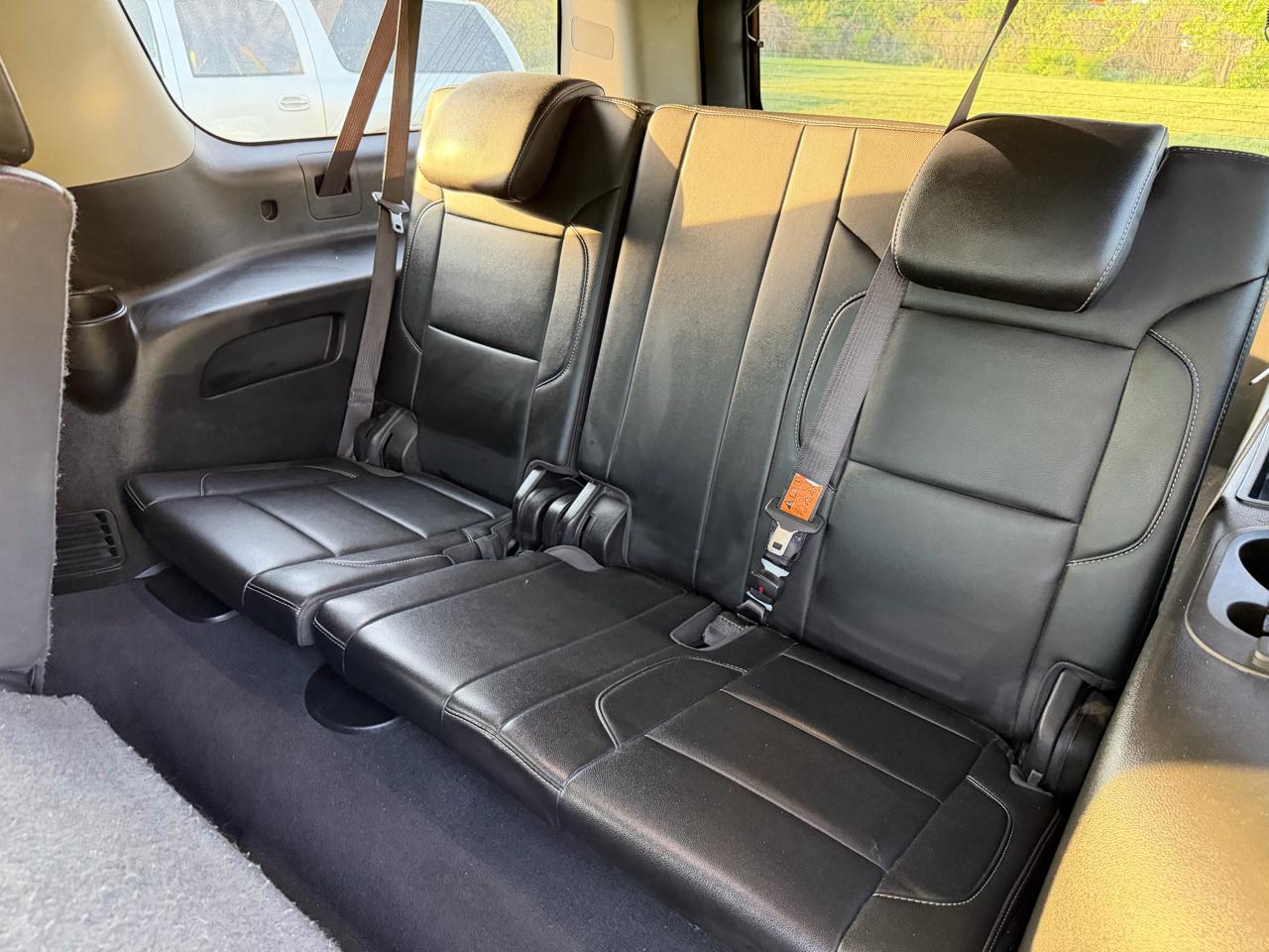 Chevrolet Suburban 4WD 4dr 1500 LT 2019