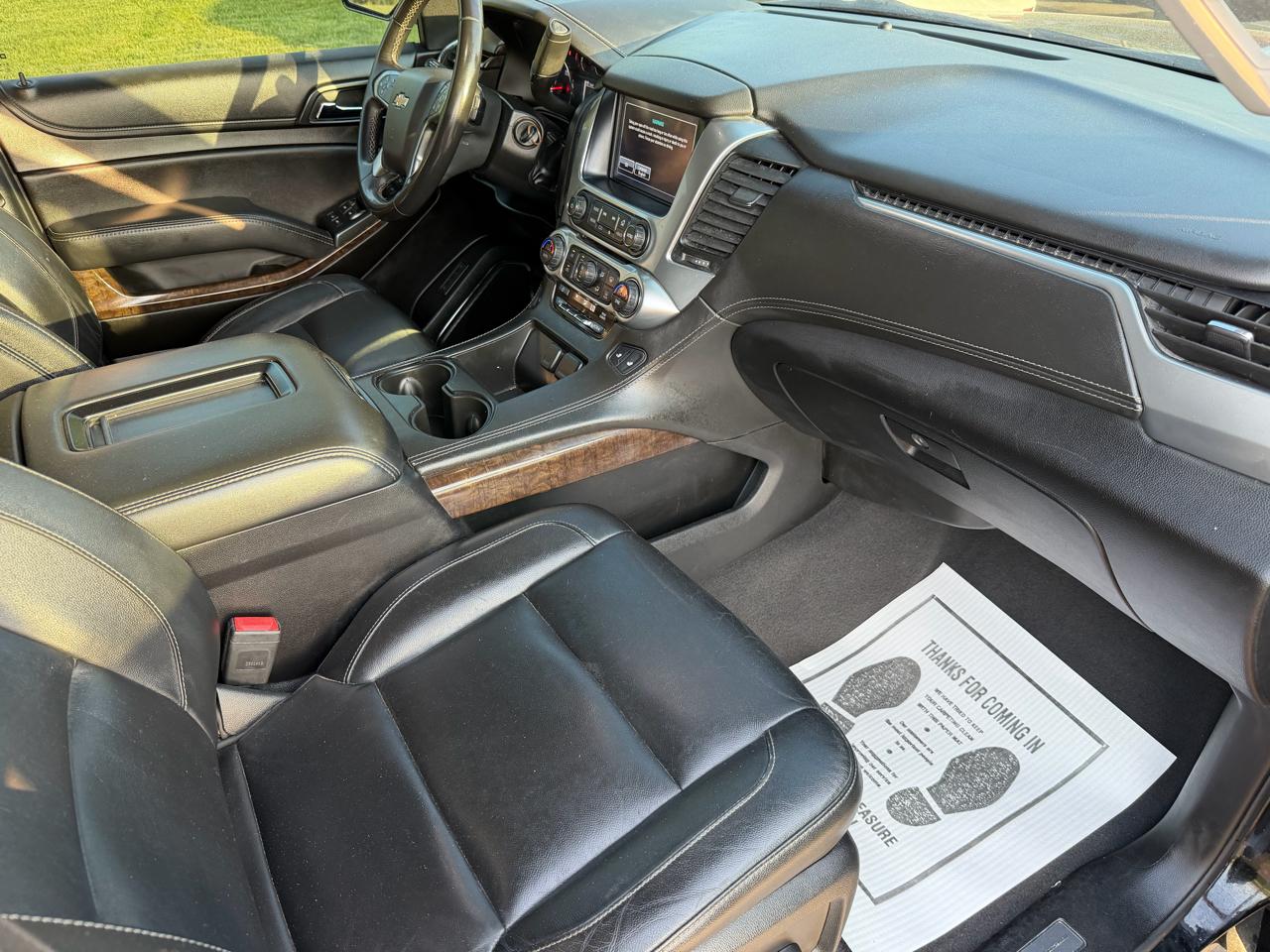 Chevrolet Suburban 4WD 4dr 1500 LT 2019