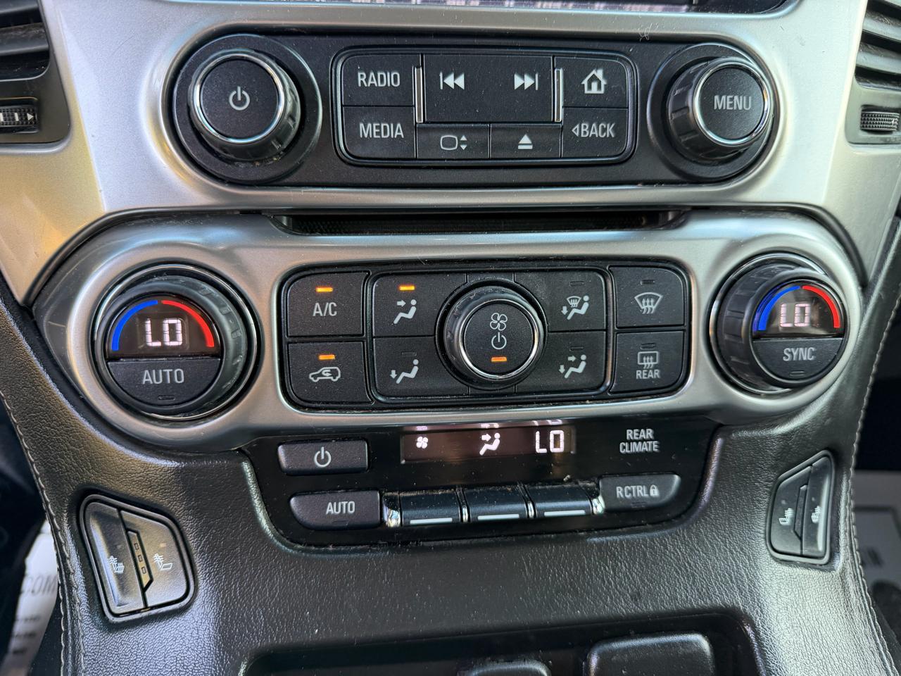 Chevrolet Suburban 4WD 4dr 1500 LT 2019