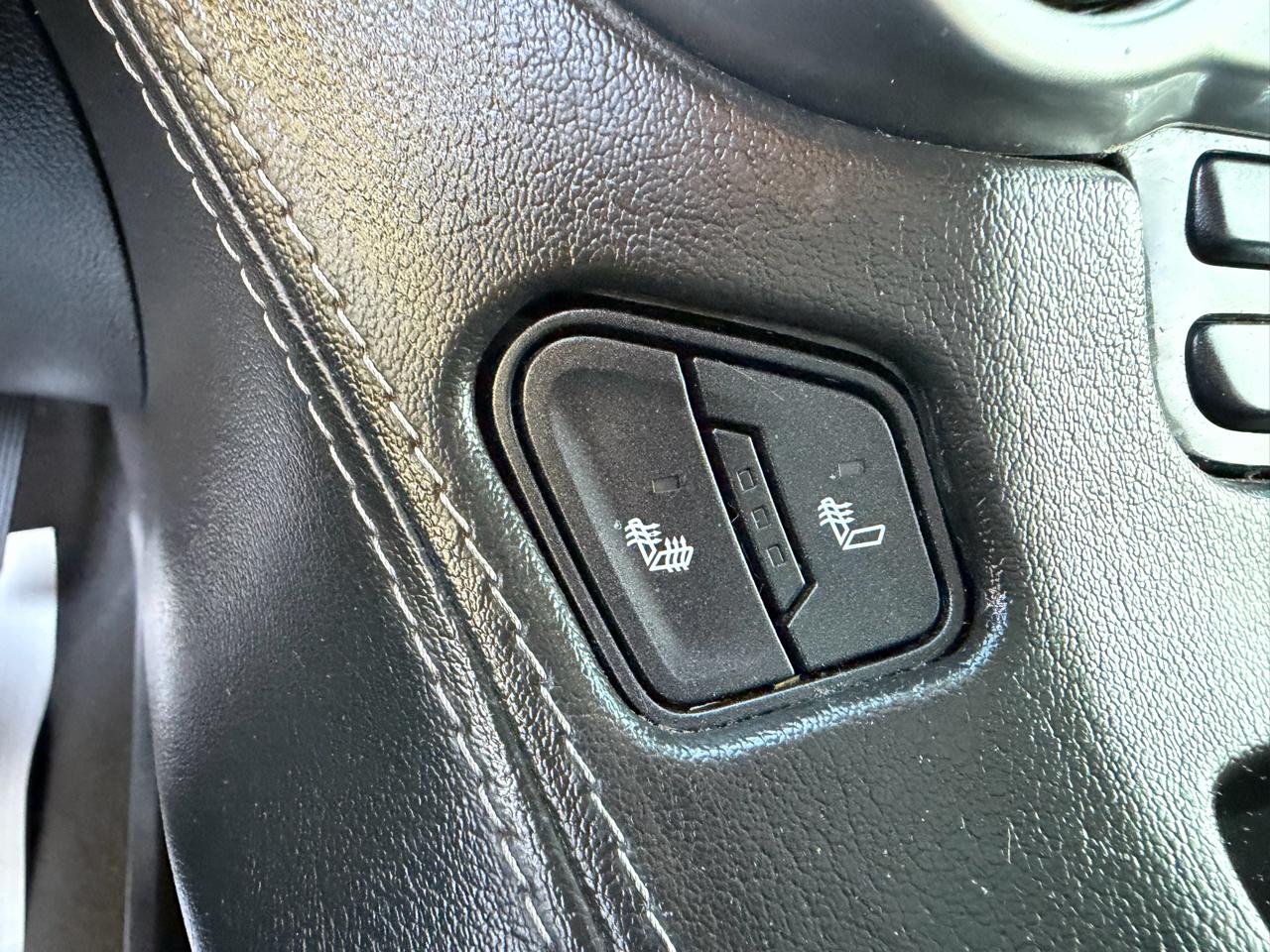 Chevrolet Suburban 4WD 4dr 1500 LT 2019