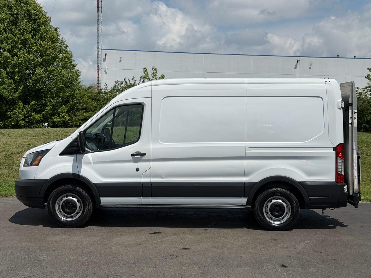 Ford Transit Cargo Van T-250 130" Med Rf 9000 GVWR Sliding RH Dr 2016