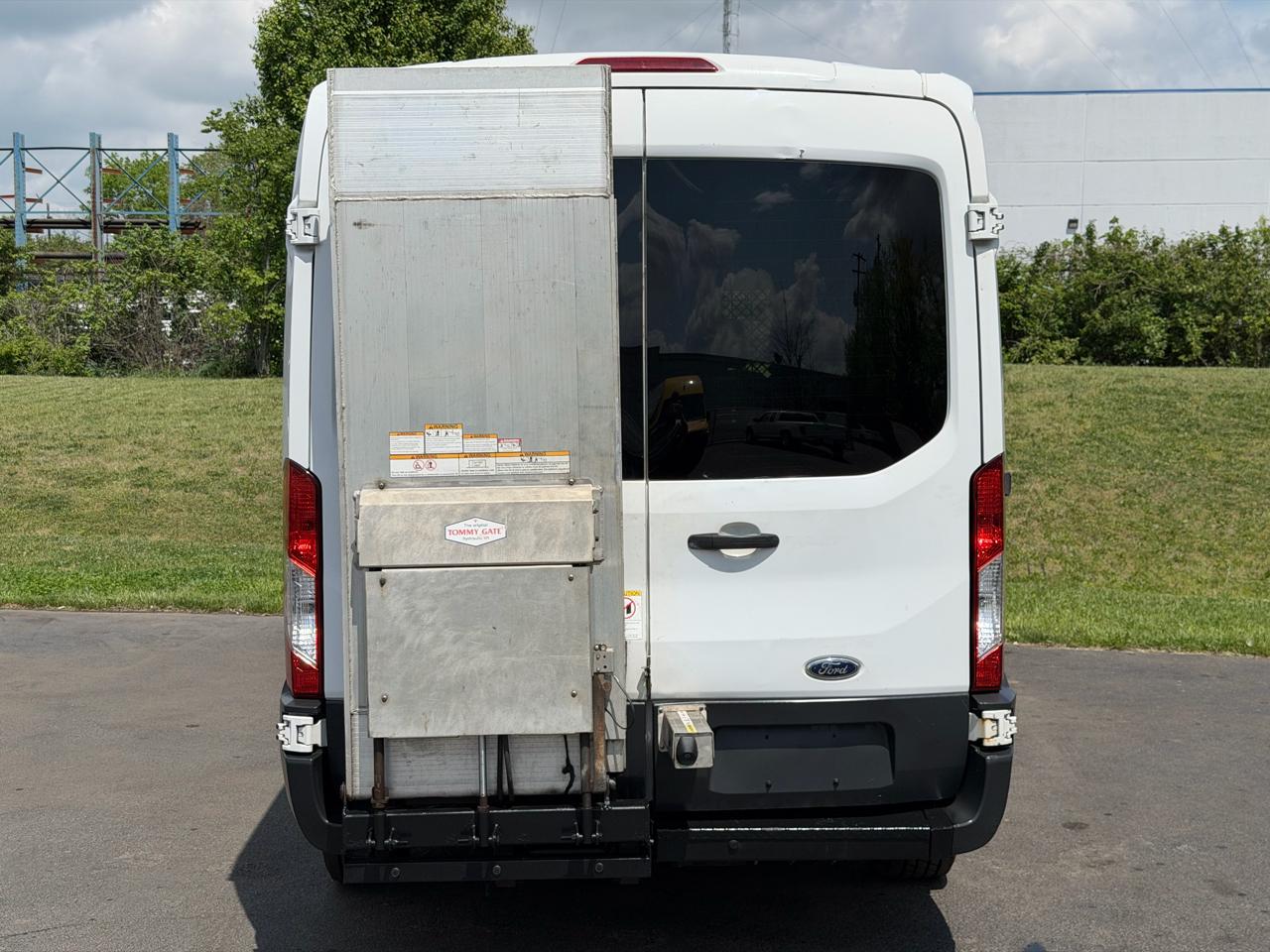 Ford Transit Cargo Van T-250 130" Med Rf 9000 GVWR Sliding RH Dr 2016