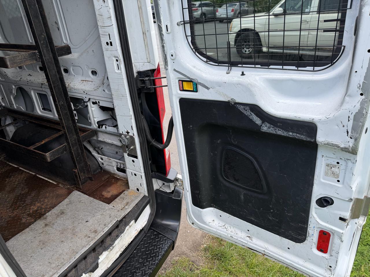 Ford Transit Cargo Van T-250 130" Med Rf 9000 GVWR Sliding RH Dr 2016