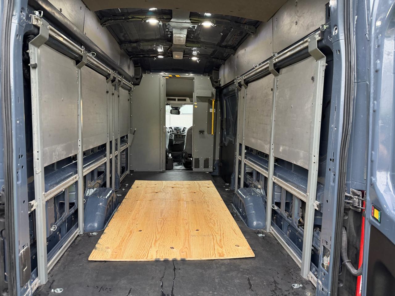 Ford Transit Van T-250 148" EL Hi Rf 9000 GVWR Sliding RH Dr 2019