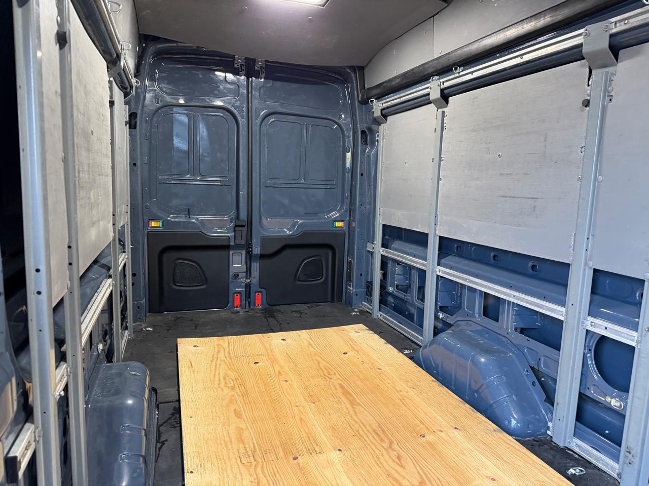 Ford Transit Van T-250 148" EL Hi Rf 9000 GVWR Sliding RH Dr 2019
