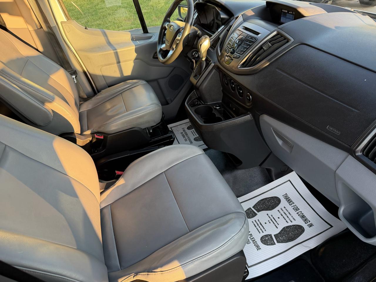 Ford Transit Wagon T-350 148" Med Roof XLT Sliding RH Dr 2015