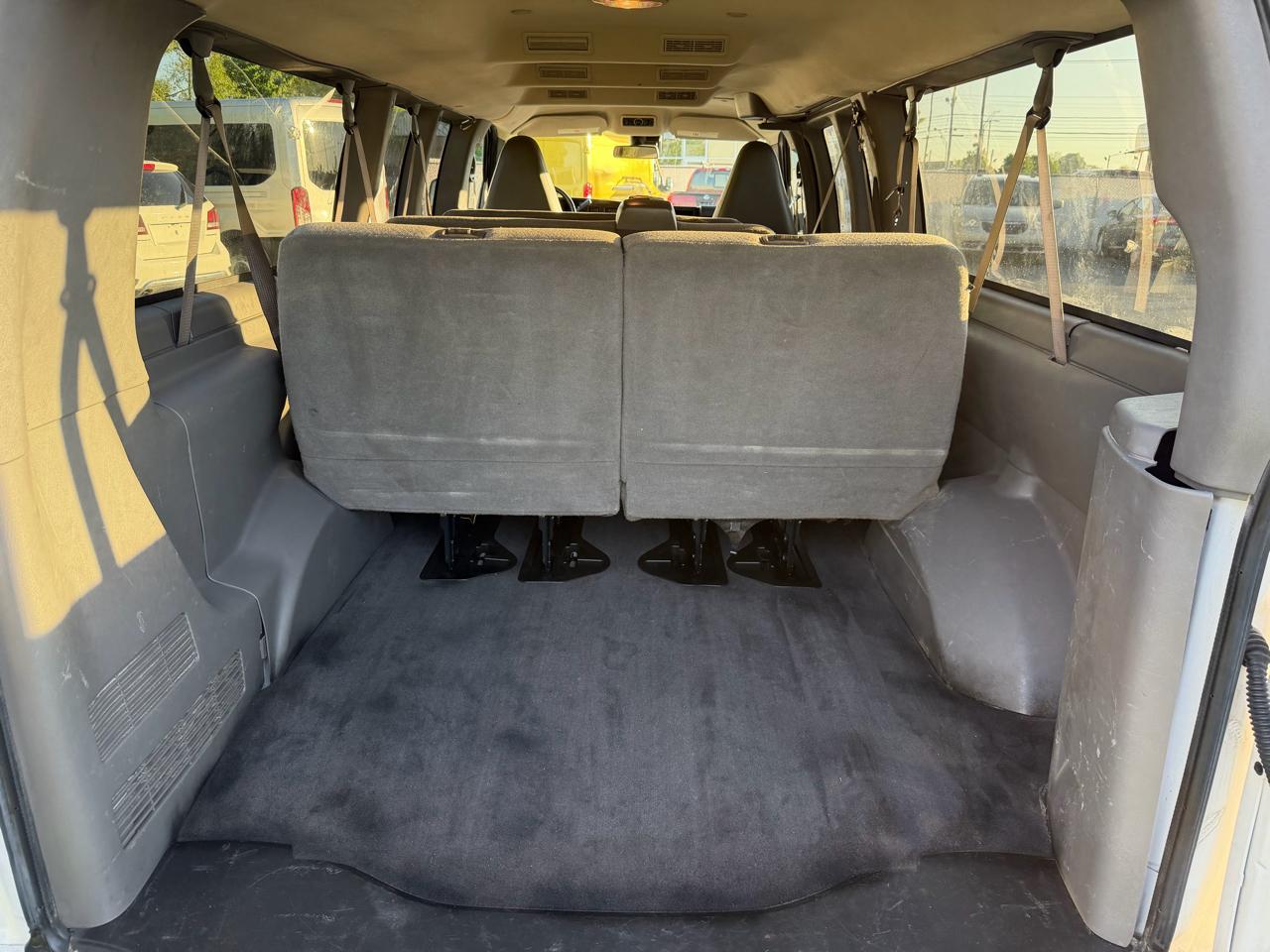 Chevrolet Express Passenger RWD 3500 155" LT 2020