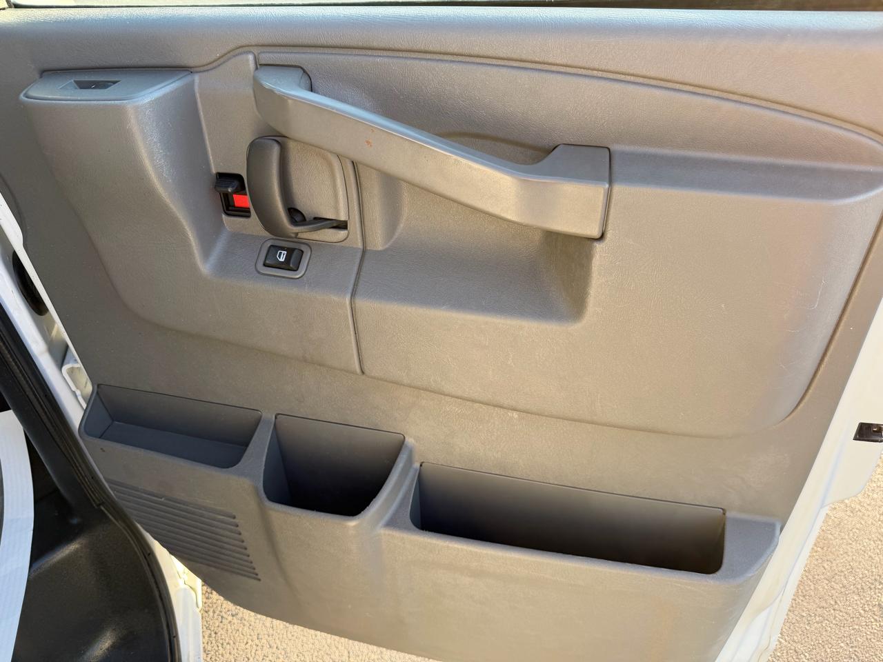 Chevrolet Express Passenger RWD 3500 155" LT 2020