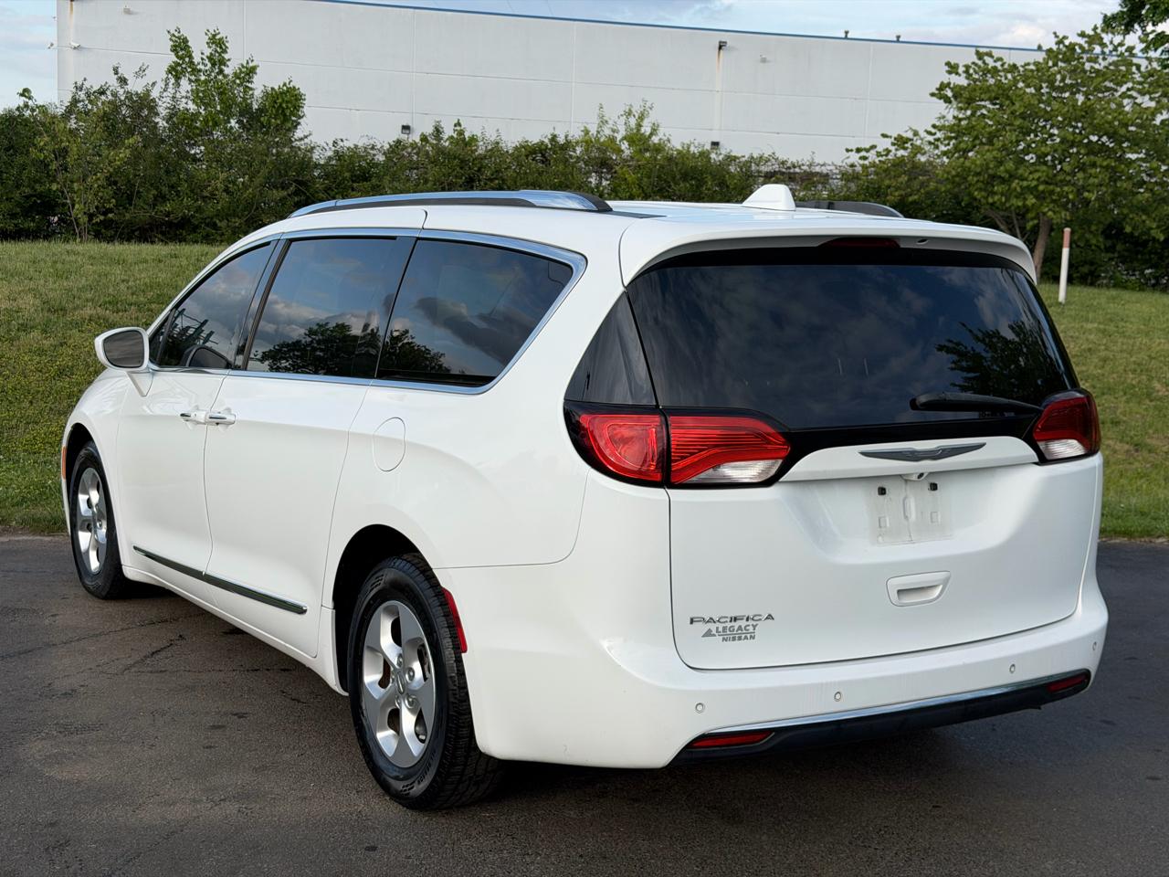 Chrysler Pacifica Touring-L Plus FWD 2017